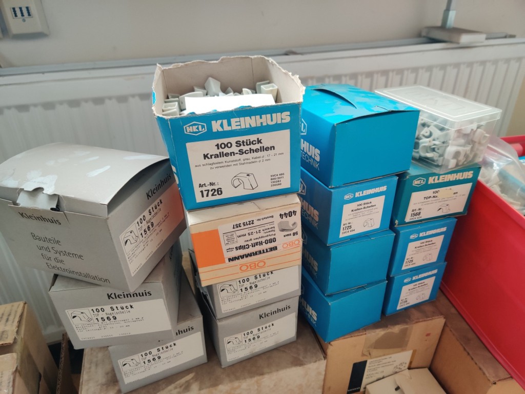 Diversos veículos municipais, veículos-oficina e automóveis-16