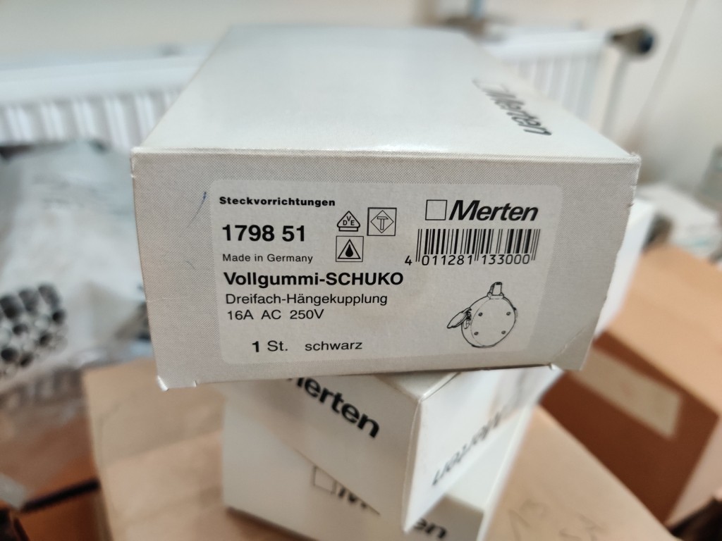 Diversos veículos municipais, veículos-oficina e automóveis-28