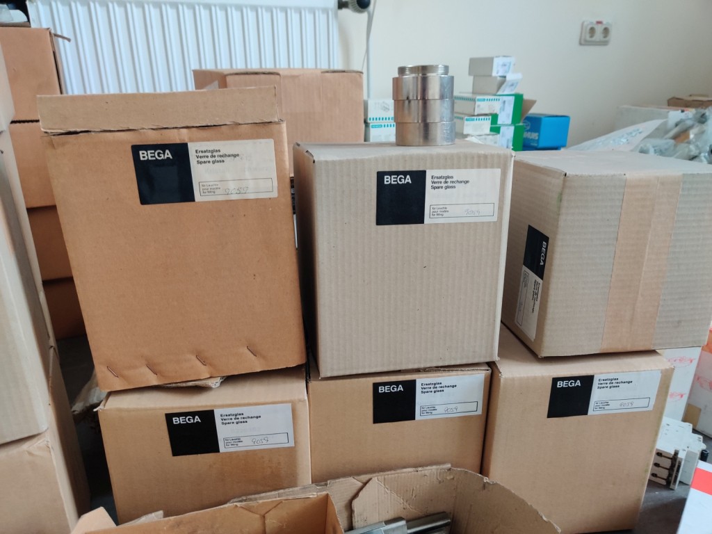 Diversos veículos municipais, veículos-oficina e automóveis-41