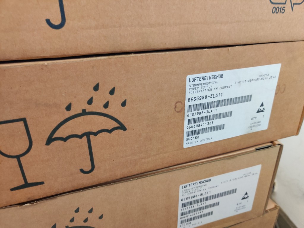 Diversos veículos municipais, veículos-oficina e automóveis-52