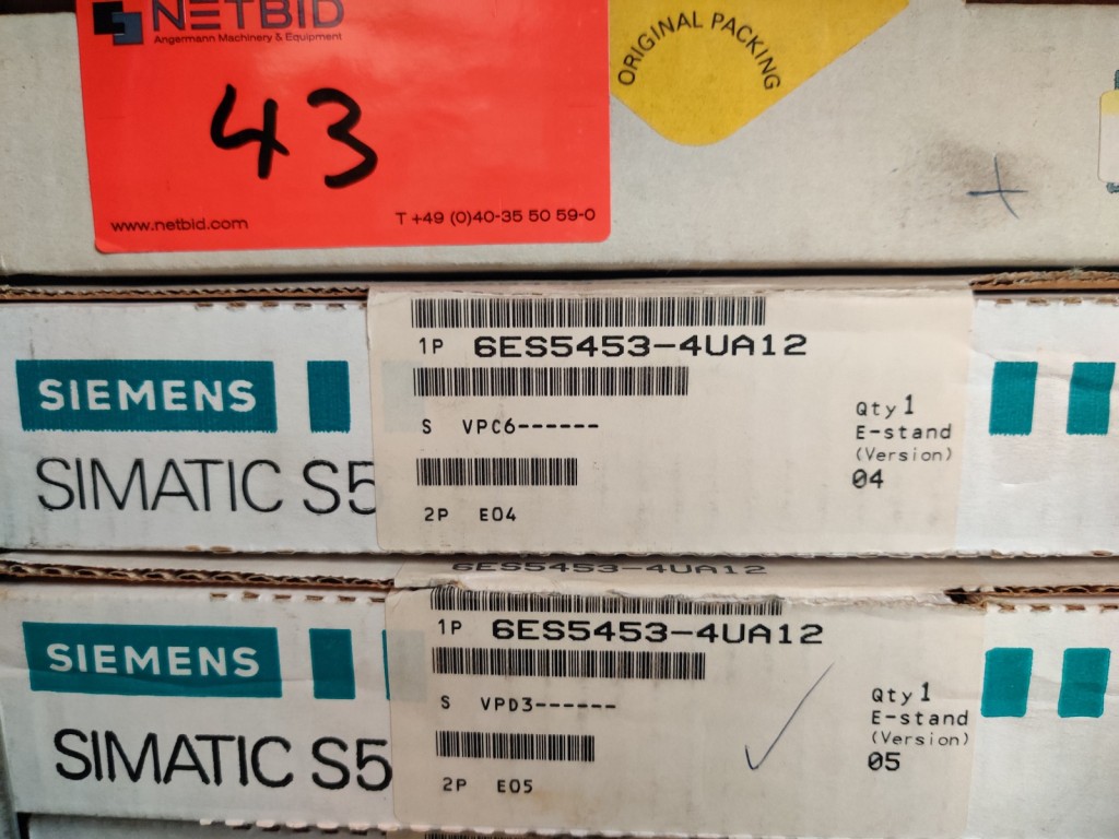 Diversos veículos municipais, veículos-oficina e automóveis-59