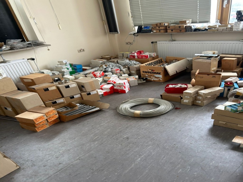 Diversos veículos municipais, veículos-oficina e automóveis-68