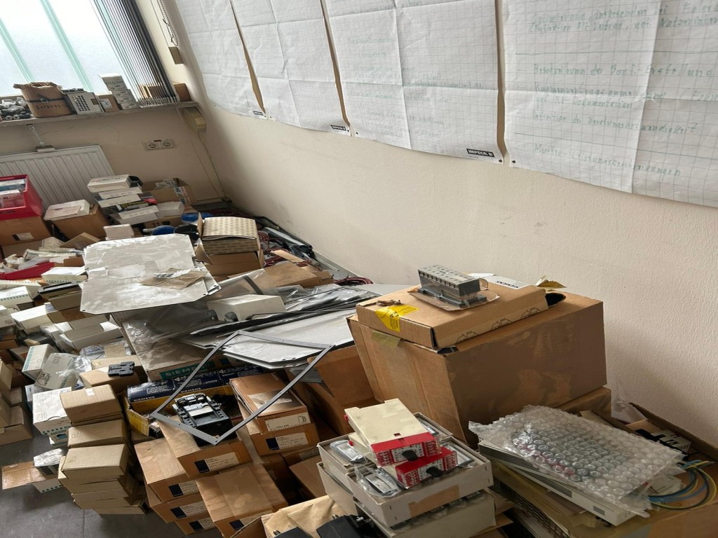 Diversos veículos municipais, veículos-oficina e automóveis-71