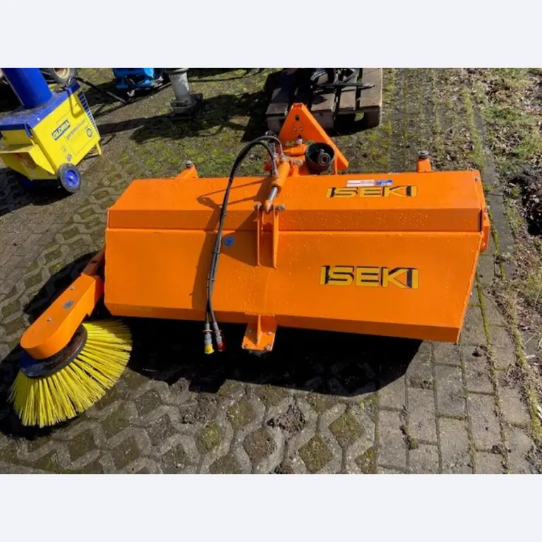 2 no longer used suction and flushing vehicles-12