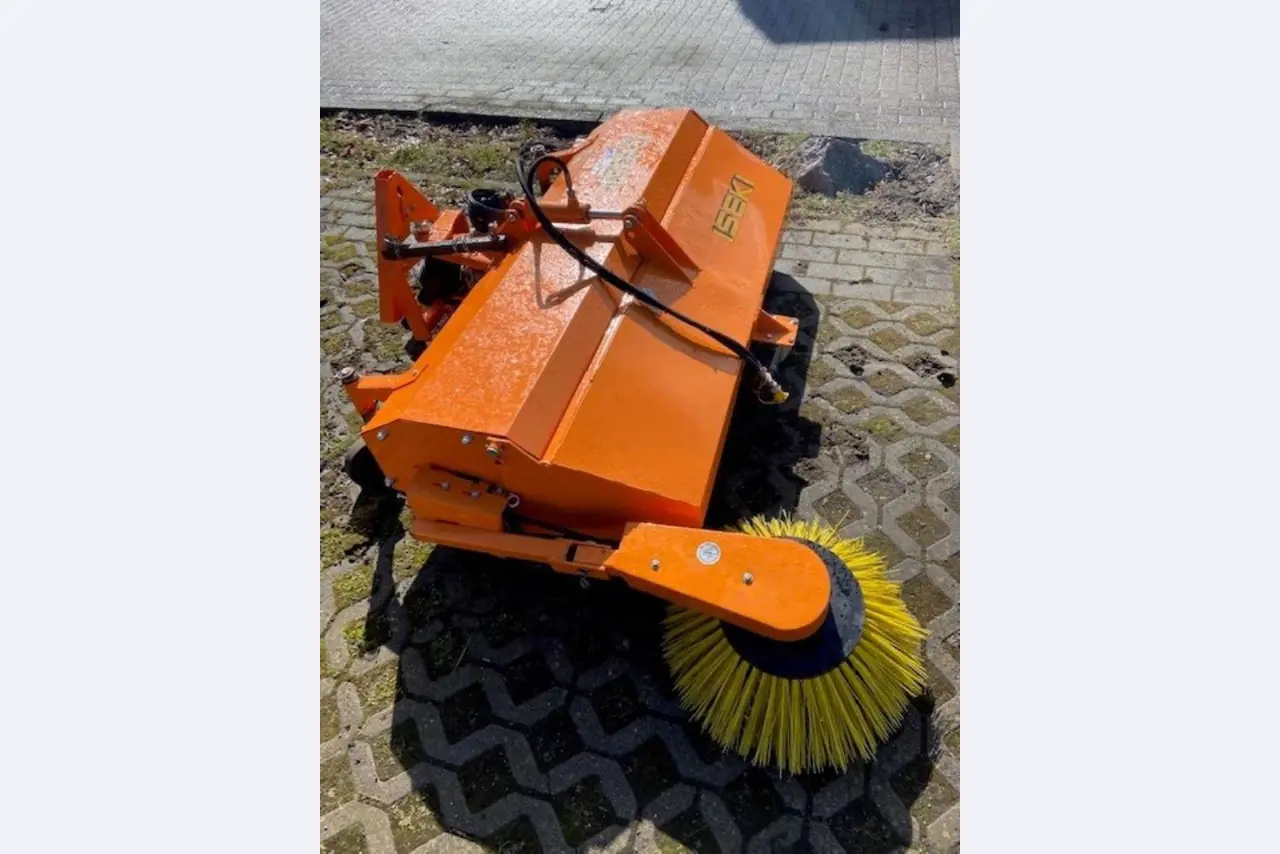 2 no longer used suction and flushing vehicles-2