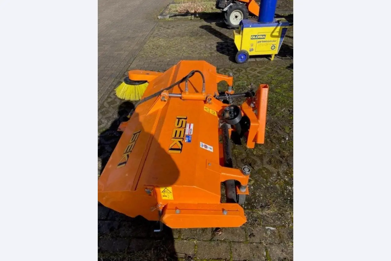 2 no longer used suction and flushing vehicles-3