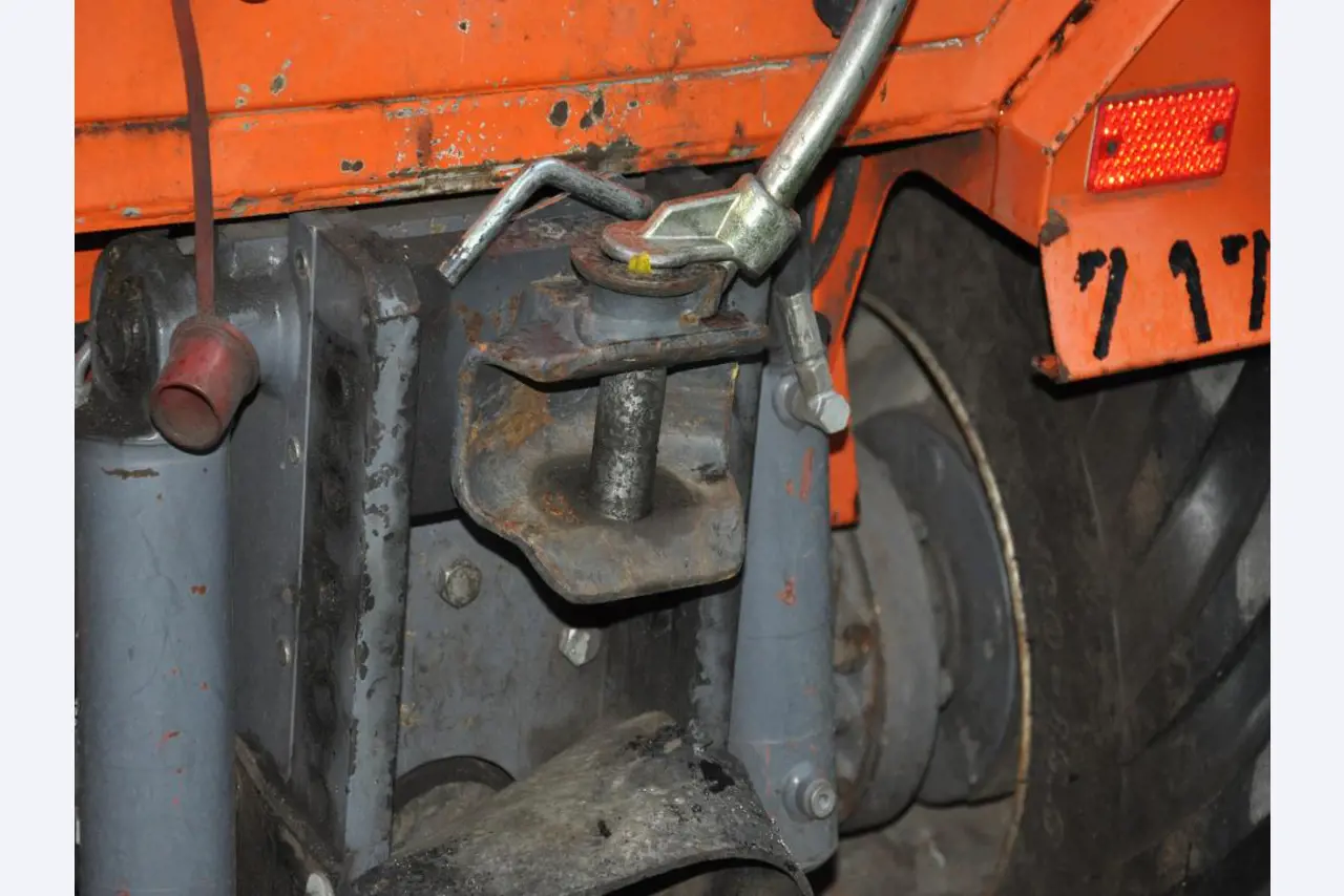 2 no longer used suction and flushing vehicles-20