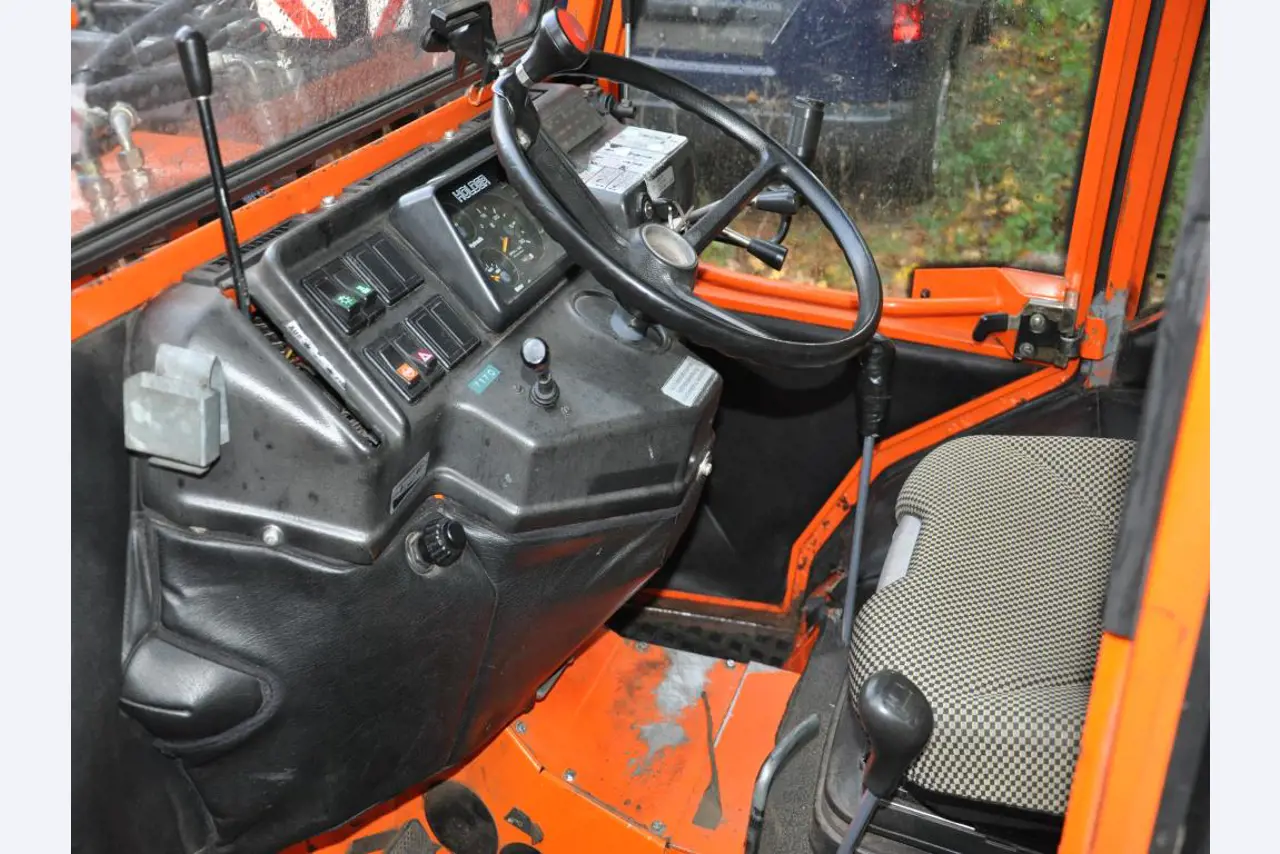 2 no longer used suction and flushing vehicles-22