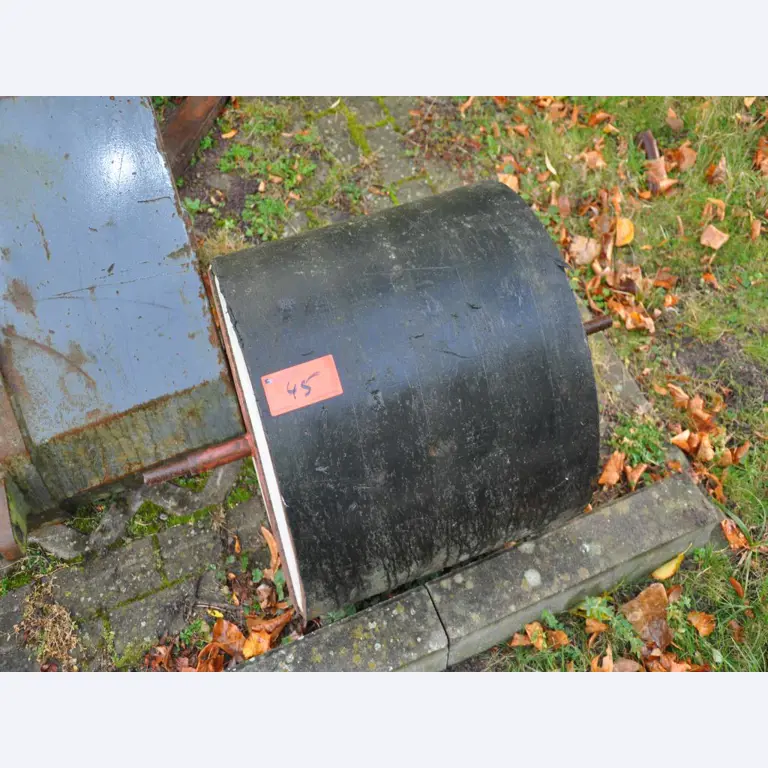 2 no longer used suction and flushing vehicles-30