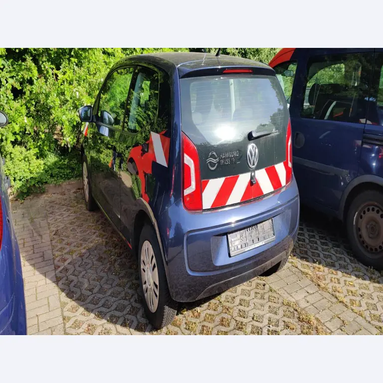 2 no longer used suction and flushing vehicles-13