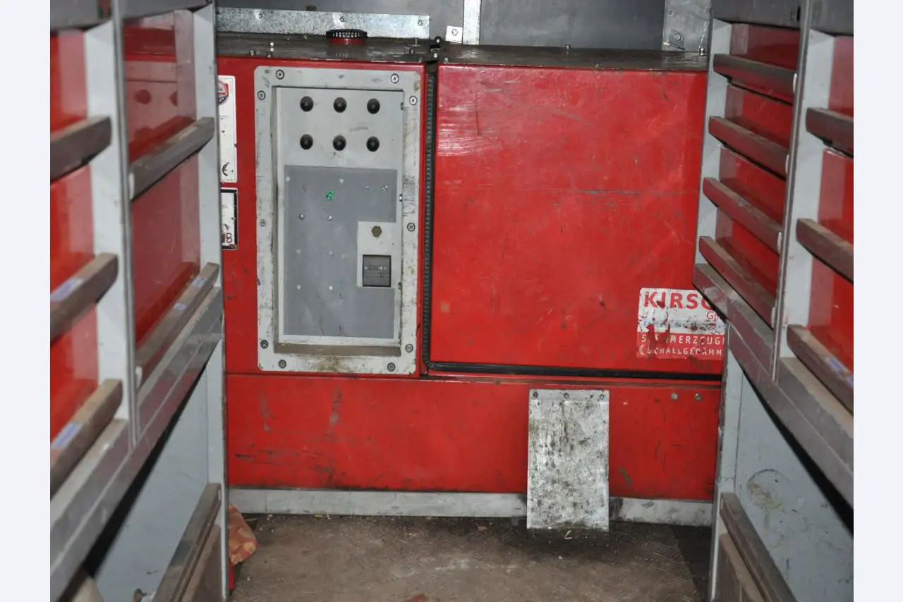 2 no longer used suction and flushing vehicles-22