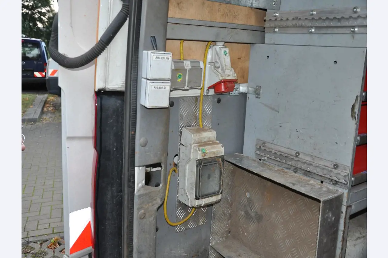 2 no longer used suction and flushing vehicles-25