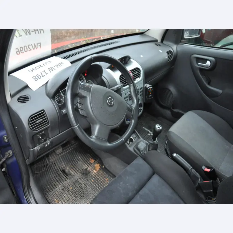 Diversos veículos municipais, veículos-oficina e automóveis-7