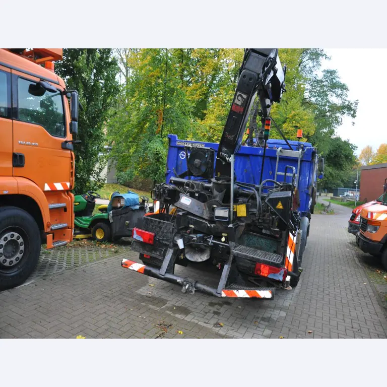 2 no longer used suction and flushing vehicles-15