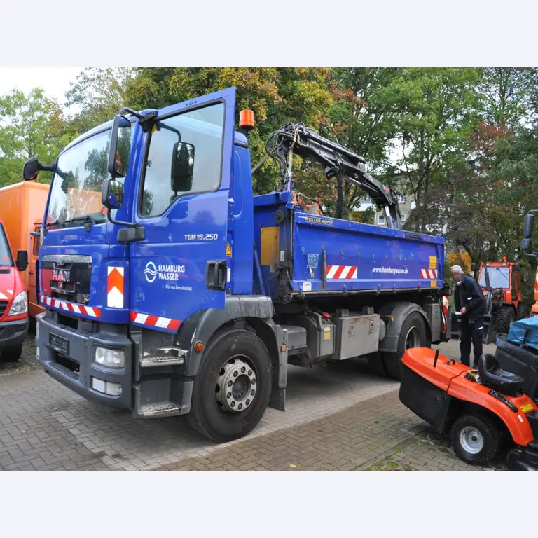 2 no longer used suction and flushing vehicles-18
