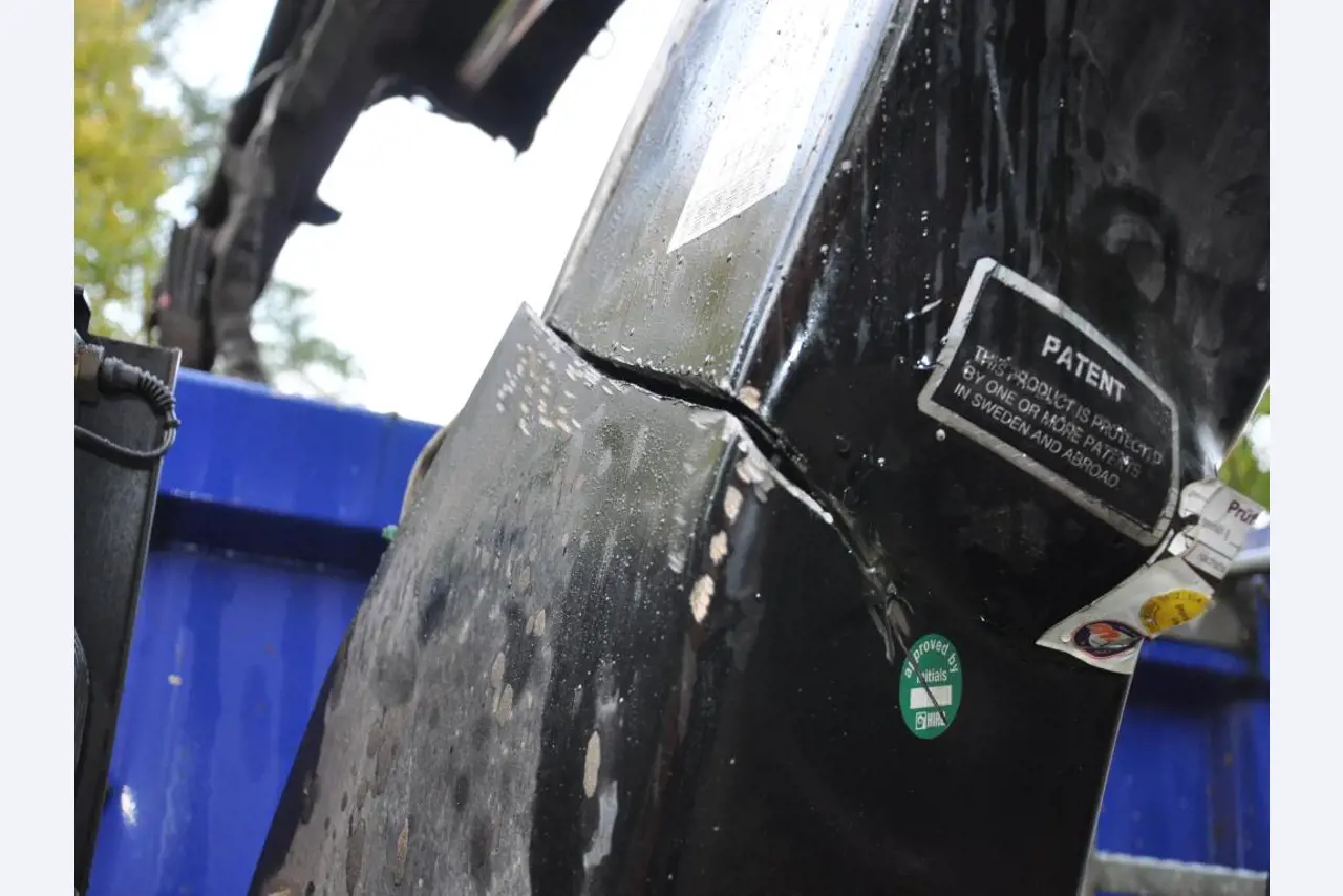 2 no longer used suction and flushing vehicles-27