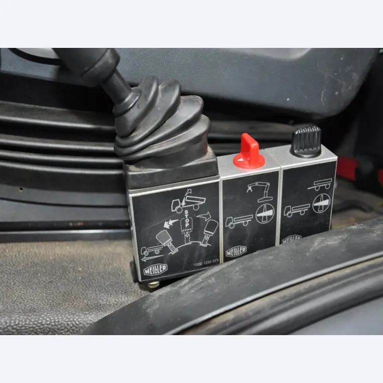 2 no longer used suction and flushing vehicles-34