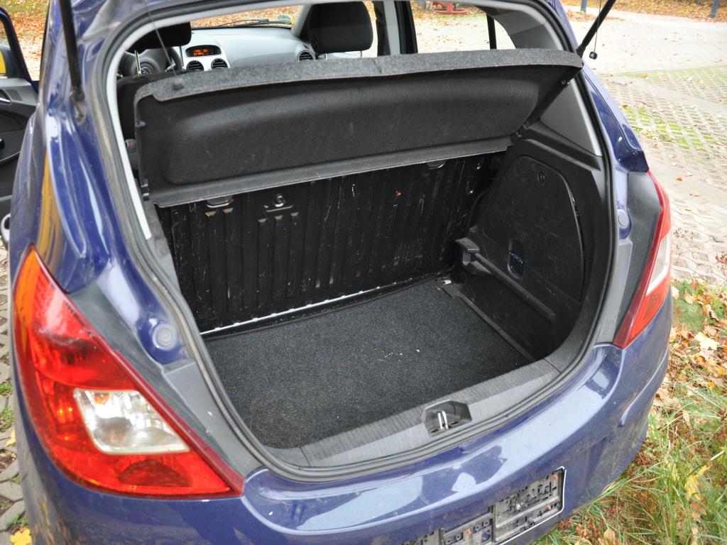 well-mainted vehicle/equipment-11