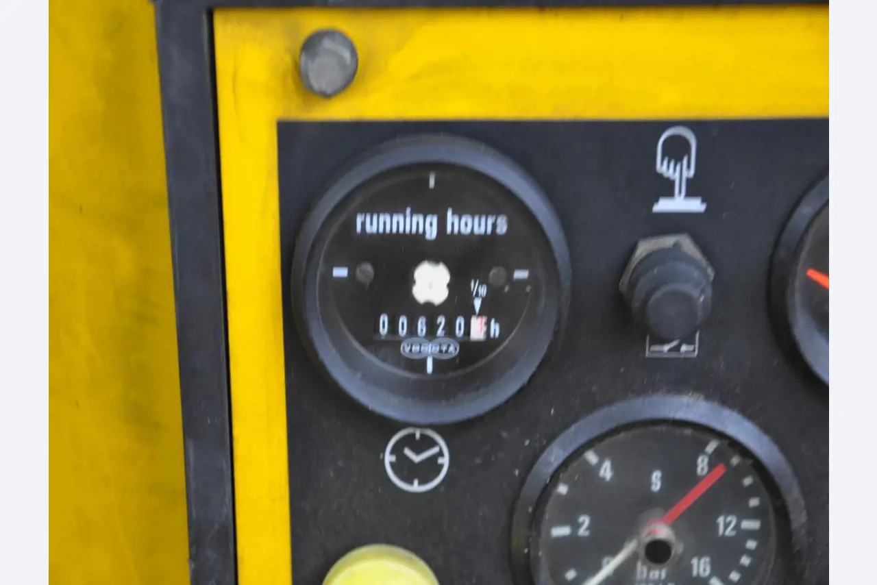 well-mainted vehicle/equipment-10