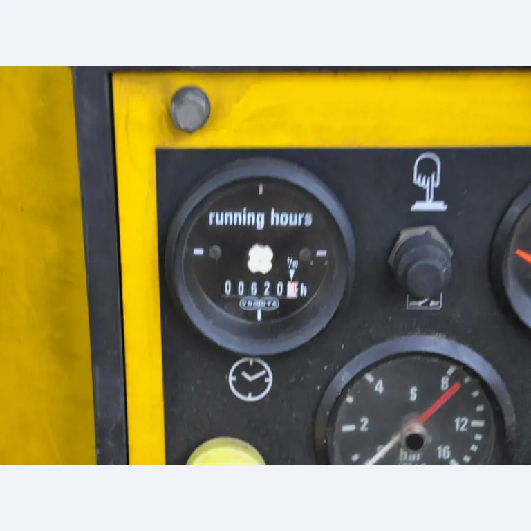 well-mainted vehicle/equipment-10