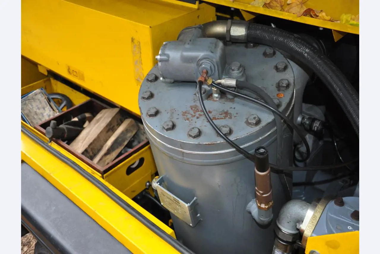 well-mainted vehicle/equipment-12