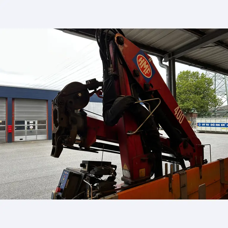 Well-maintained vehicles from governmental fleets-13