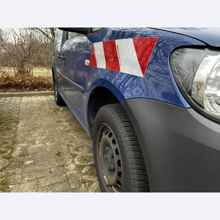 Różne pojazdy komunalne, pojazdy warsztatowe, samochody i sprzęt-4