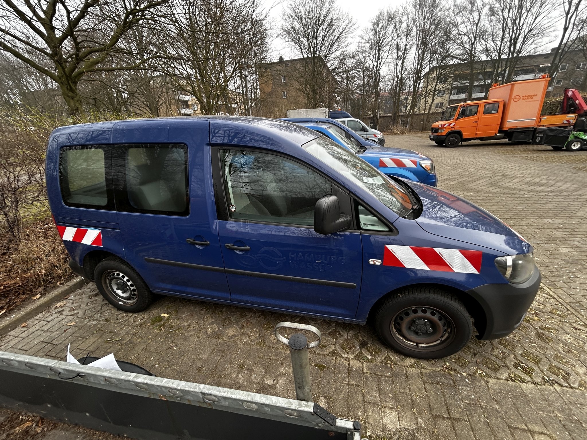 Gepflegte Kommunal-, Nutz- und weitere Behördenfahrzeuge-6