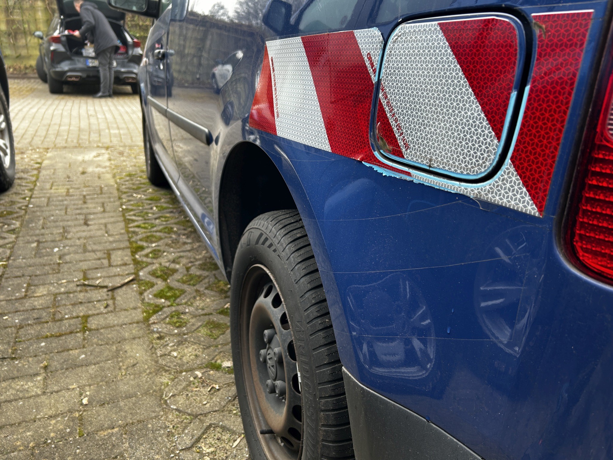 Gepflegte Kommunal-, Nutz- und weitere Behördenfahrzeuge-10