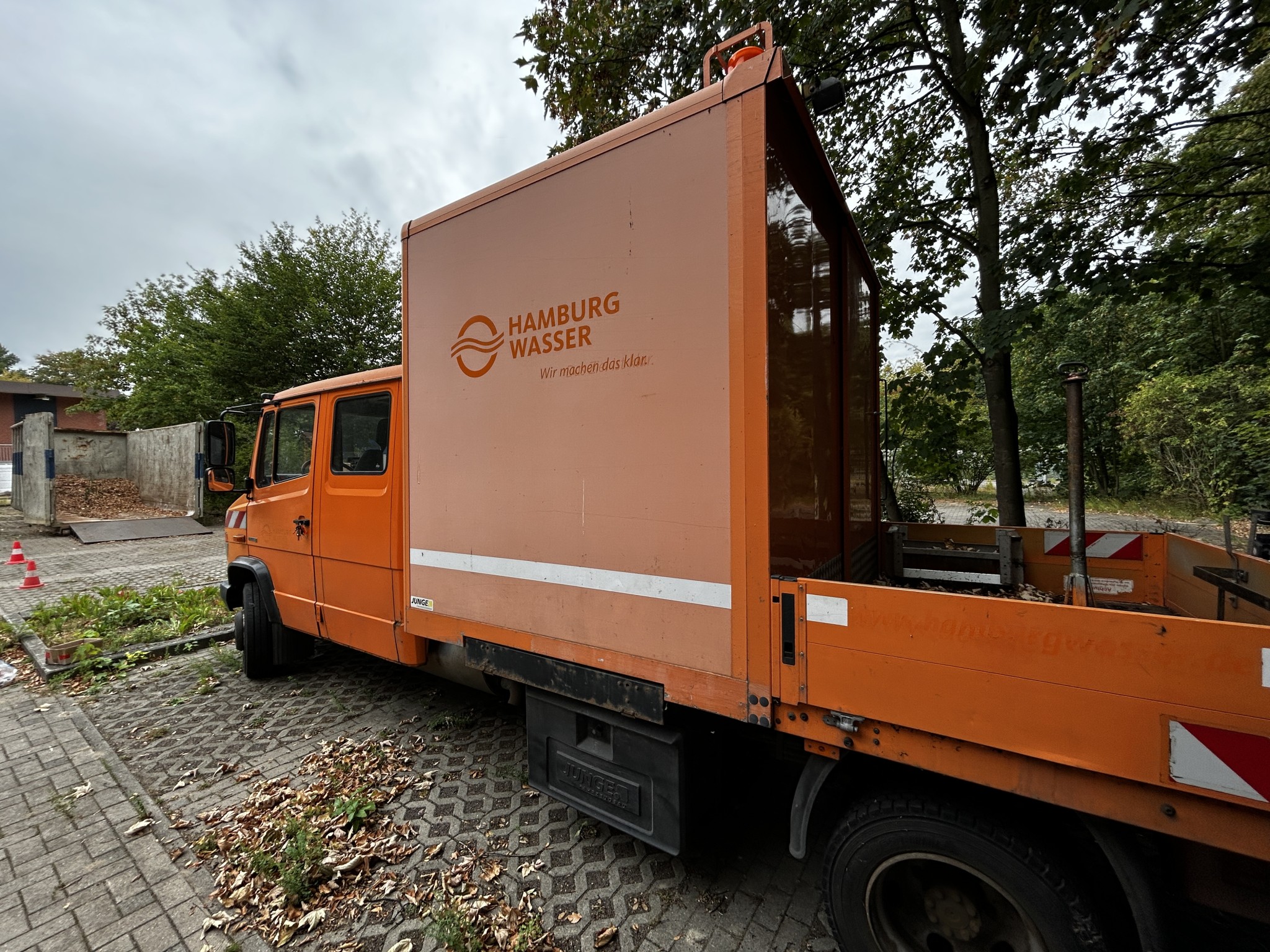 Well-maintained vehicles from governmental fleets-11