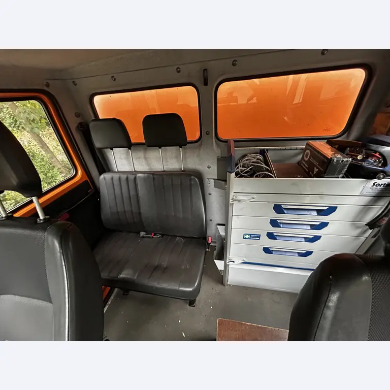 Well-maintained vehicles from governmental fleets-14