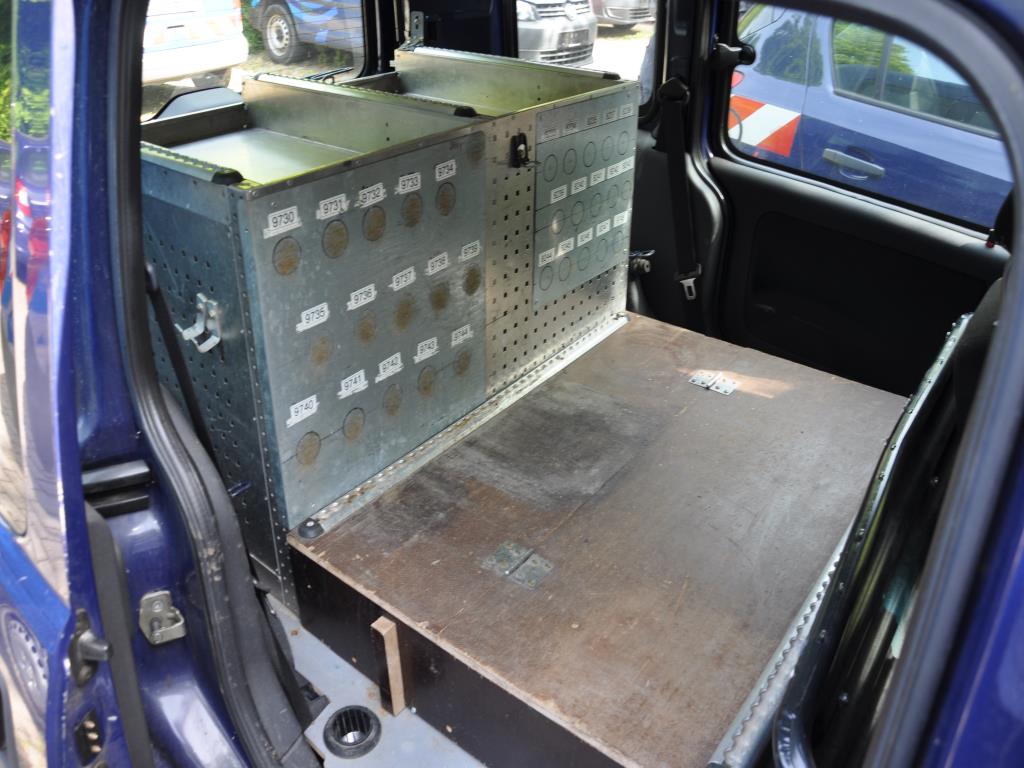 Hochwertiges Laborequipment der städtischen Wasserversorgung-11