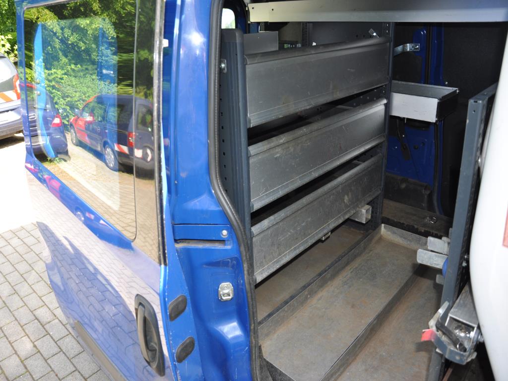 Hochwertiges Laborequipment der städtischen Wasserversorgung-9