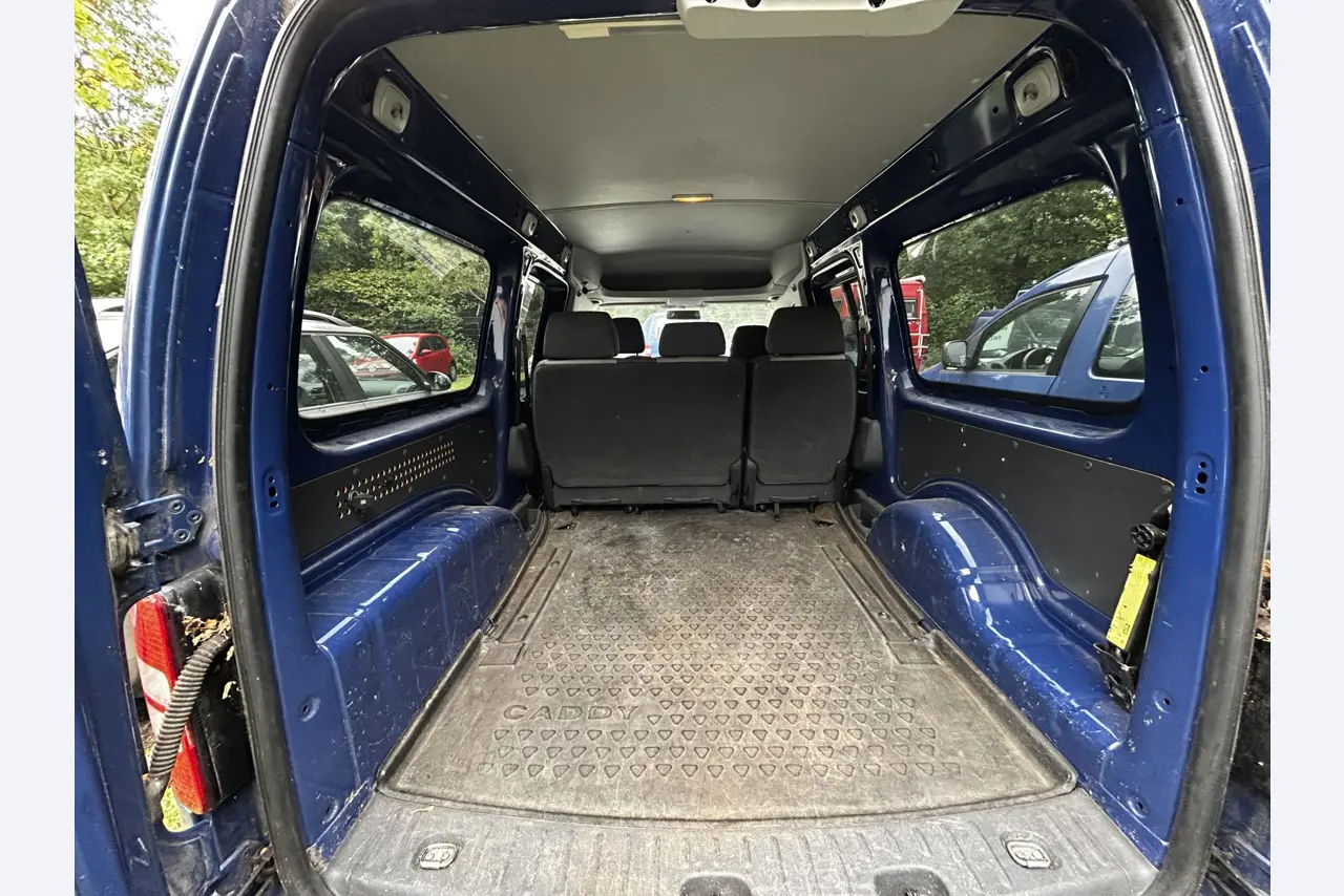 Well-maintained vehicles from governmental fleets-11