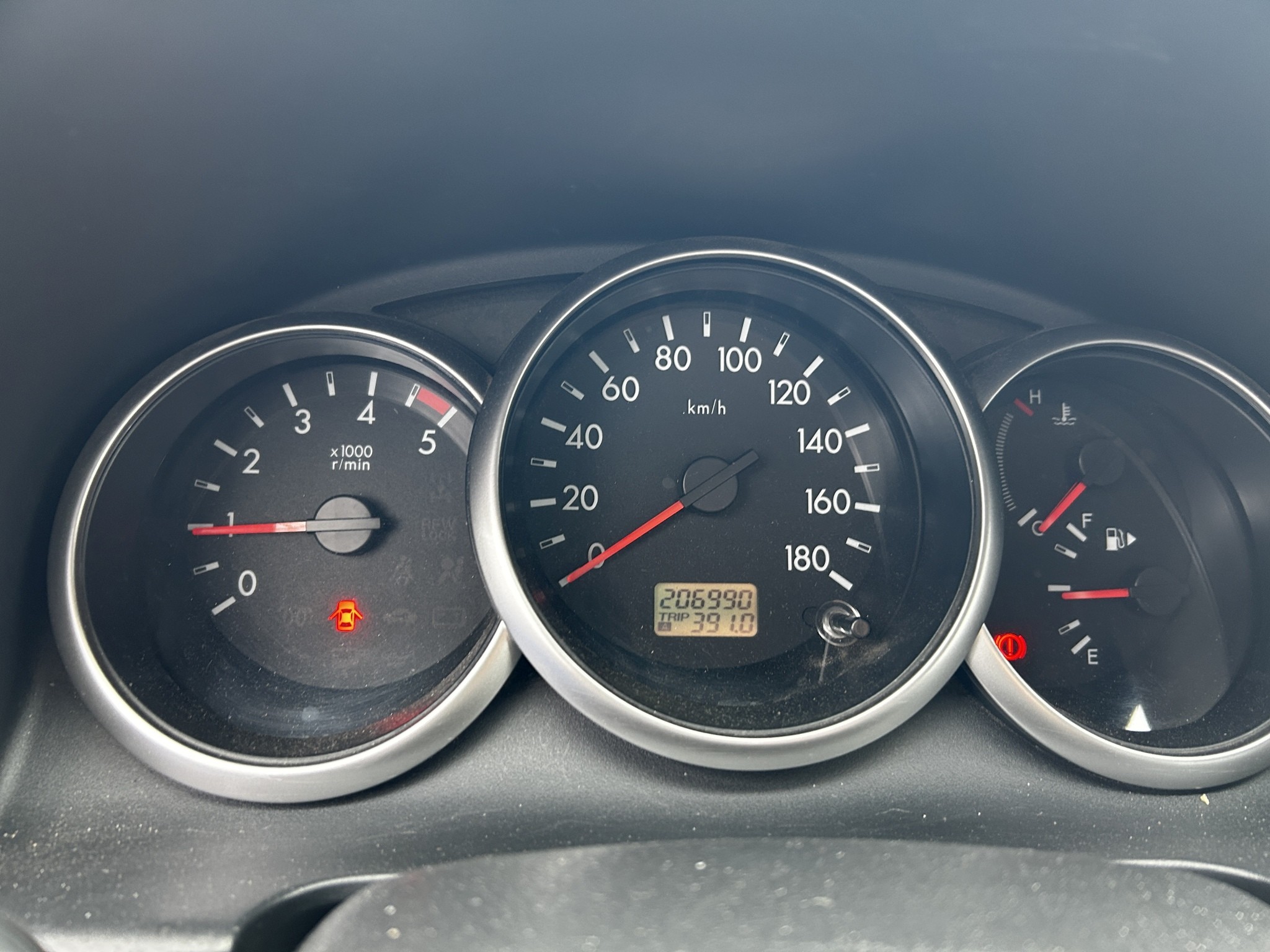 Dobrze utrzymane pojazdy komunalne, komunalne i innych władz publicznych-13