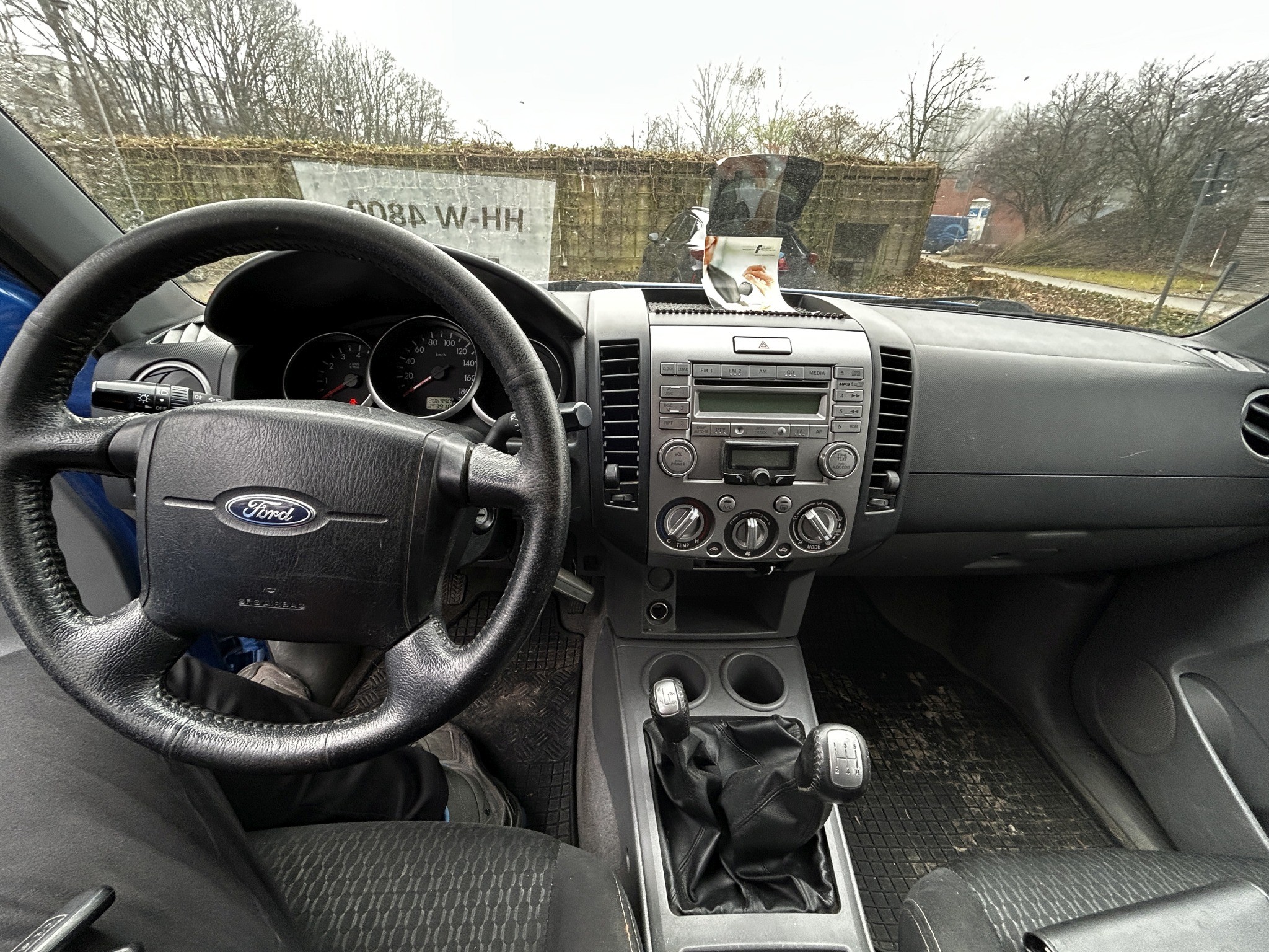 Dobrze utrzymane pojazdy komunalne, komunalne i innych władz publicznych-14