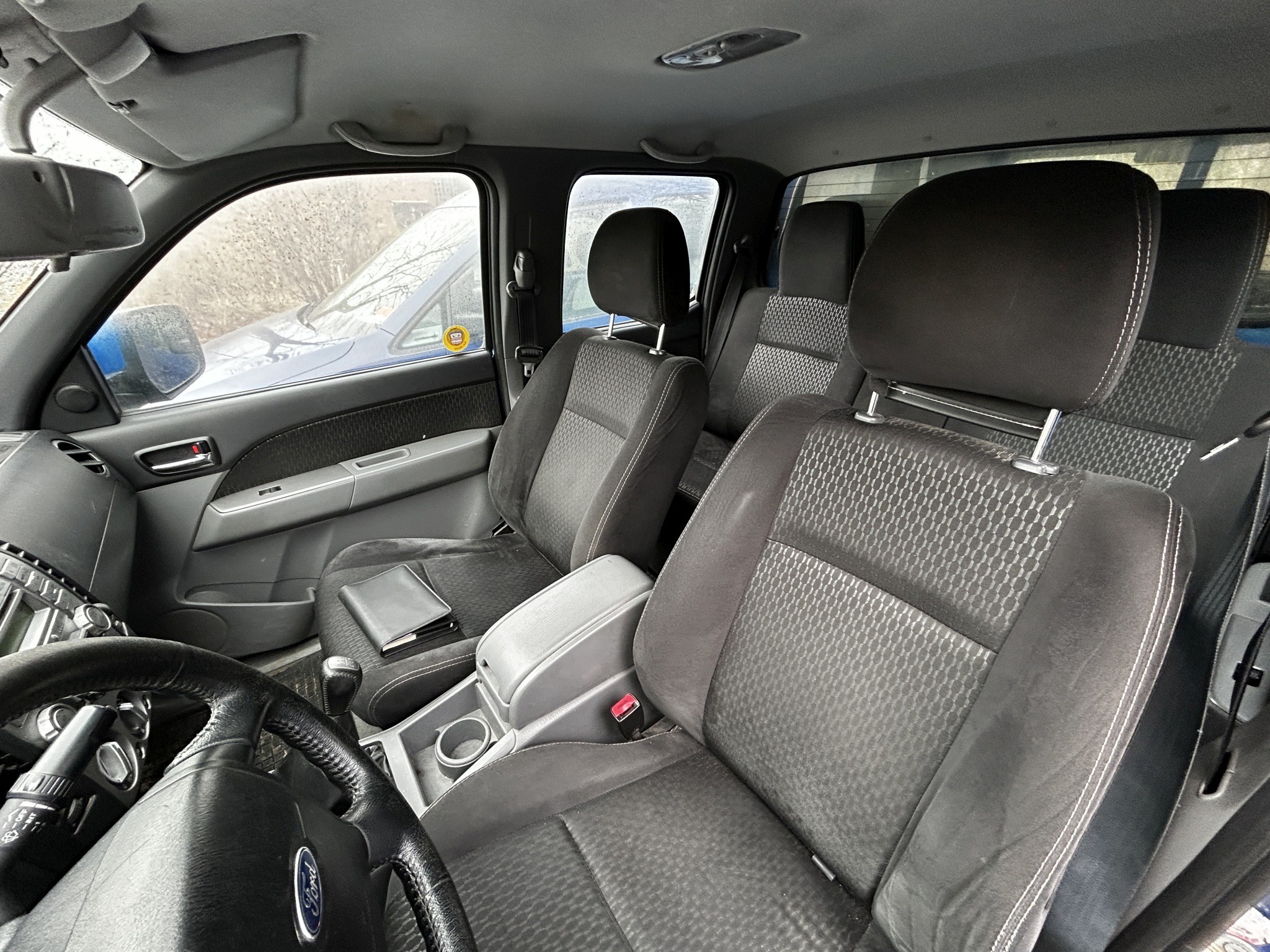 Dobrze utrzymane pojazdy komunalne, komunalne i innych władz publicznych-15