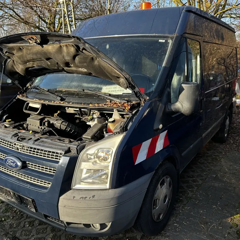 Transporter (ex HH W-5910 / AWL 625) Ford Transit/ Tourneo