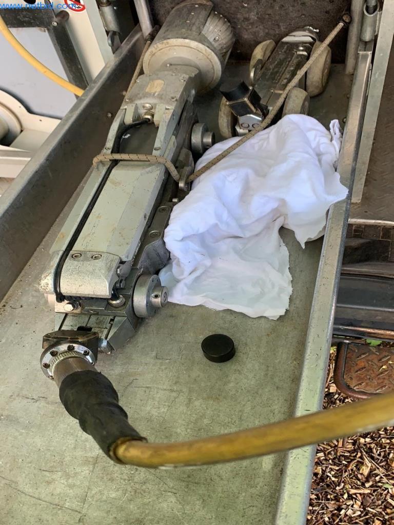 Dobrze utrzymane pojazdy komunalne, komunalne i innych władz publicznych-23