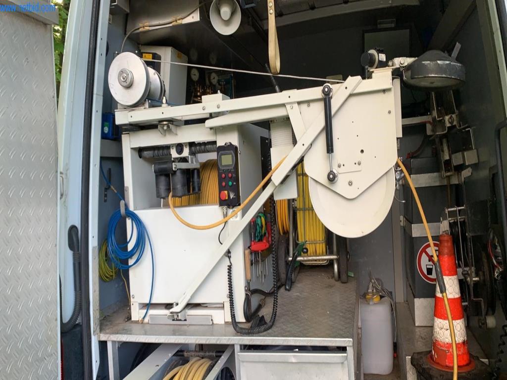 Dobrze utrzymane pojazdy komunalne, komunalne i innych władz publicznych-25