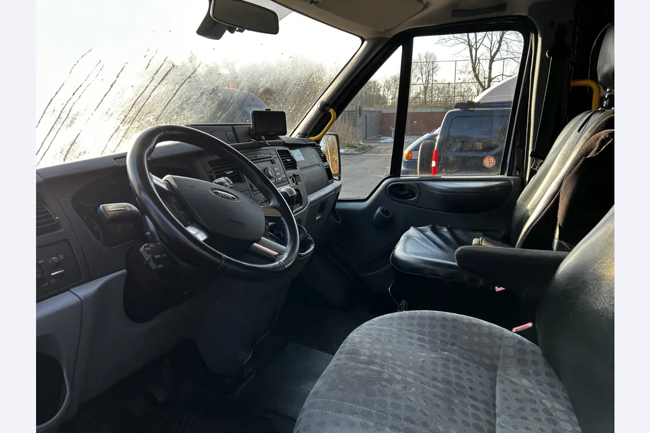 Div. Kommunalfahrzeuge, Werkstattfahrzeuge und PKW-12