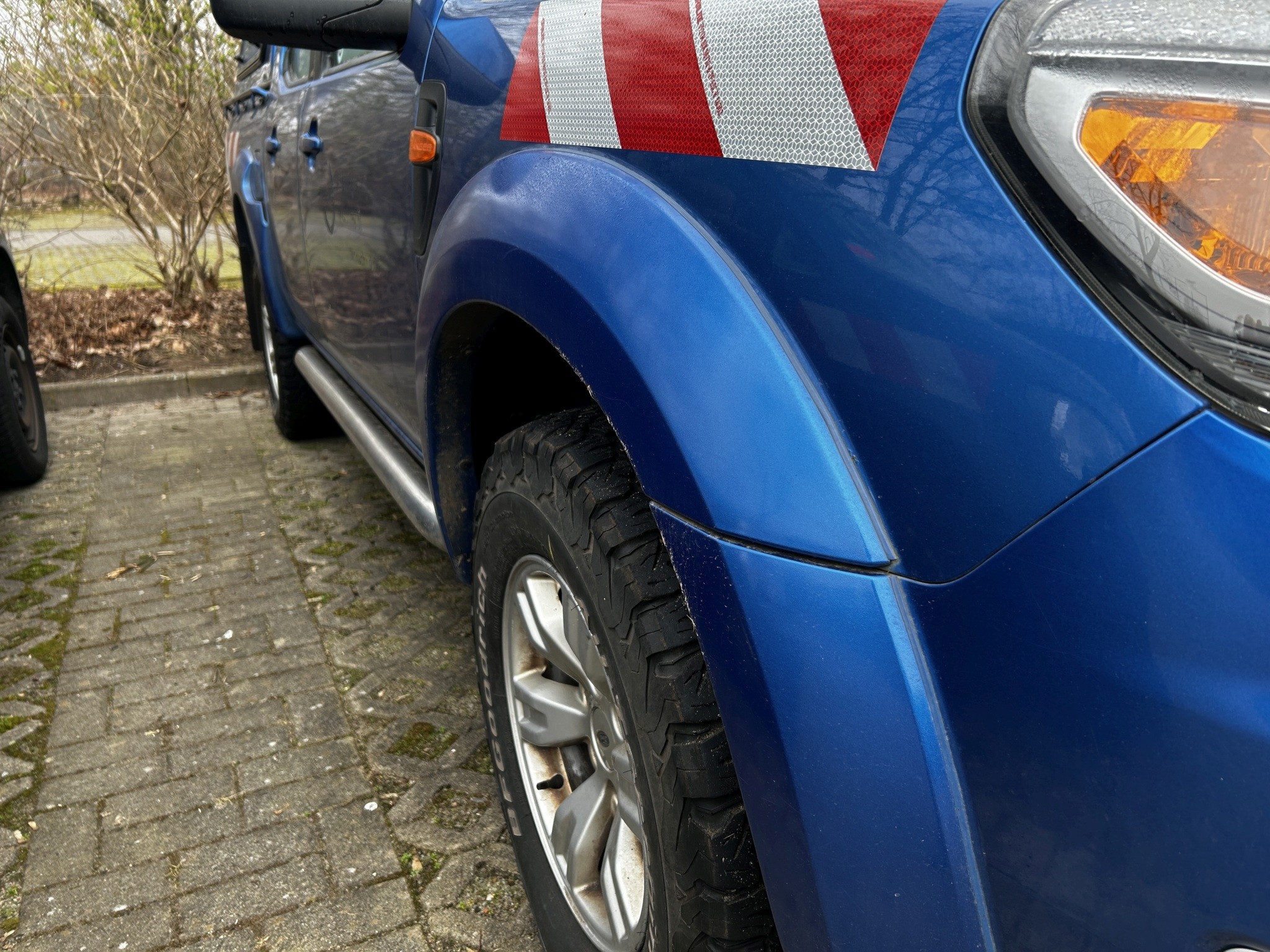 Dobrze utrzymane pojazdy komunalne, komunalne i innych władz publicznych-5