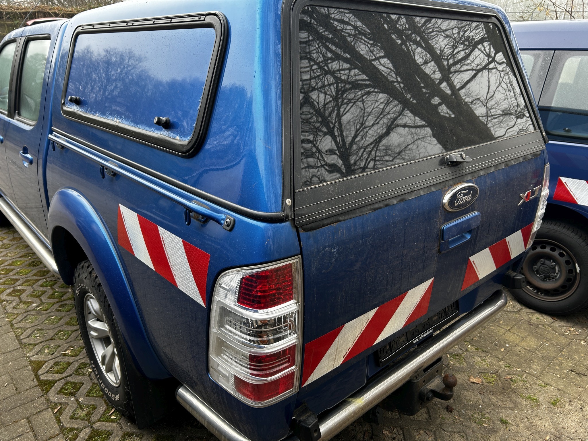 Dobrze utrzymane pojazdy komunalne, komunalne i innych władz publicznych-9