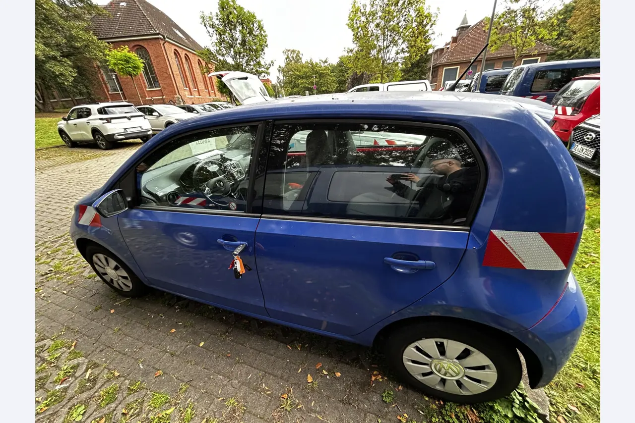 Well-maintained vehicles from government fleets-7