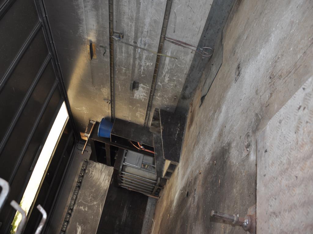 Hochwertiges Laborequipment der städtischen Wasserversorgung-15