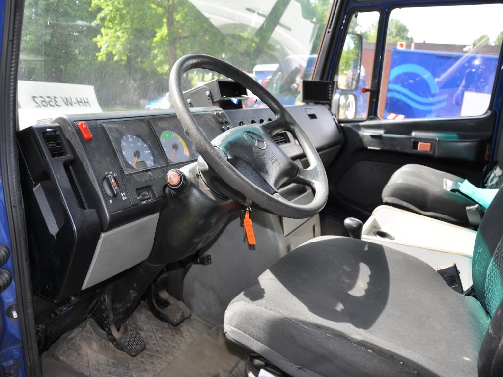 Hochwertiges Laborequipment der städtischen Wasserversorgung-8