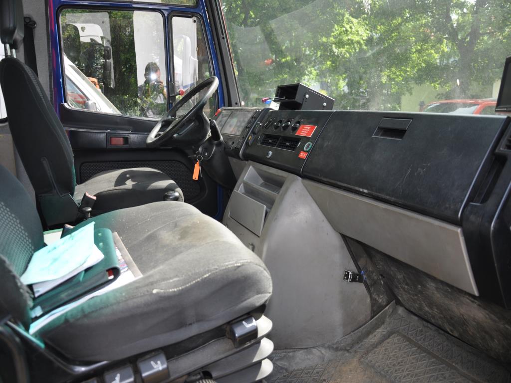 Hochwertiges Laborequipment der städtischen Wasserversorgung-9