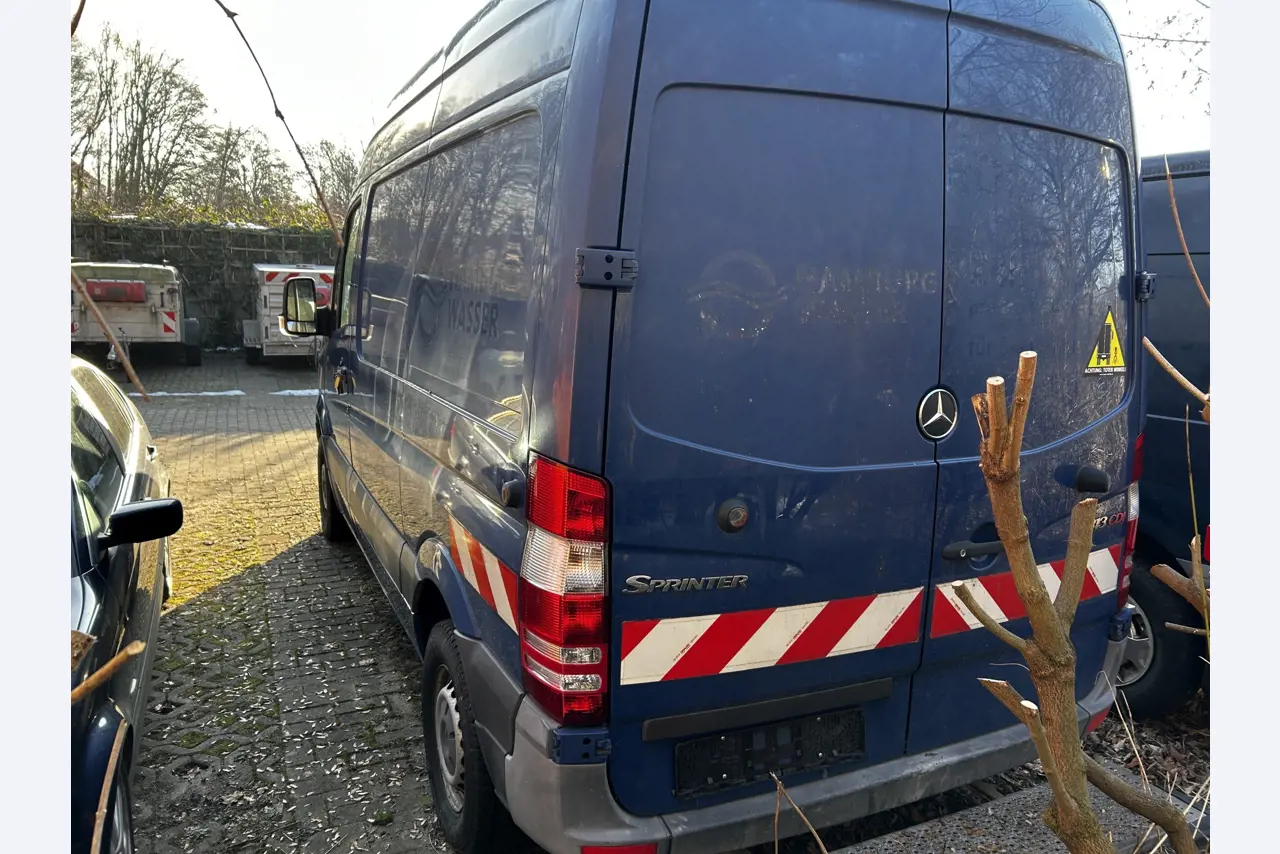 Div. Kommunalfahrzeuge, Werkstattfahrzeuge und PKW-9