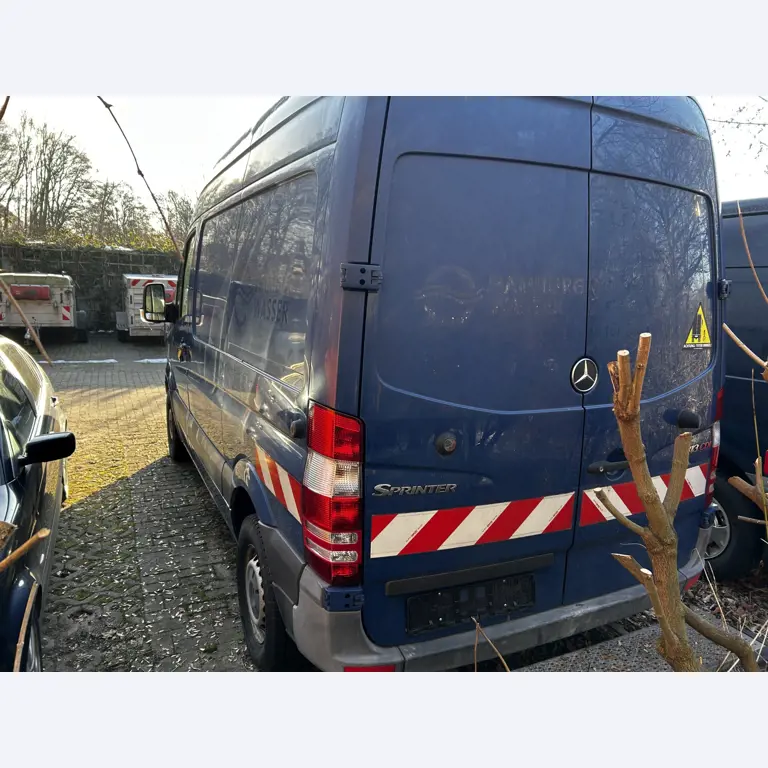 Div. Kommunalfahrzeuge, Werkstattfahrzeuge und PKW-9