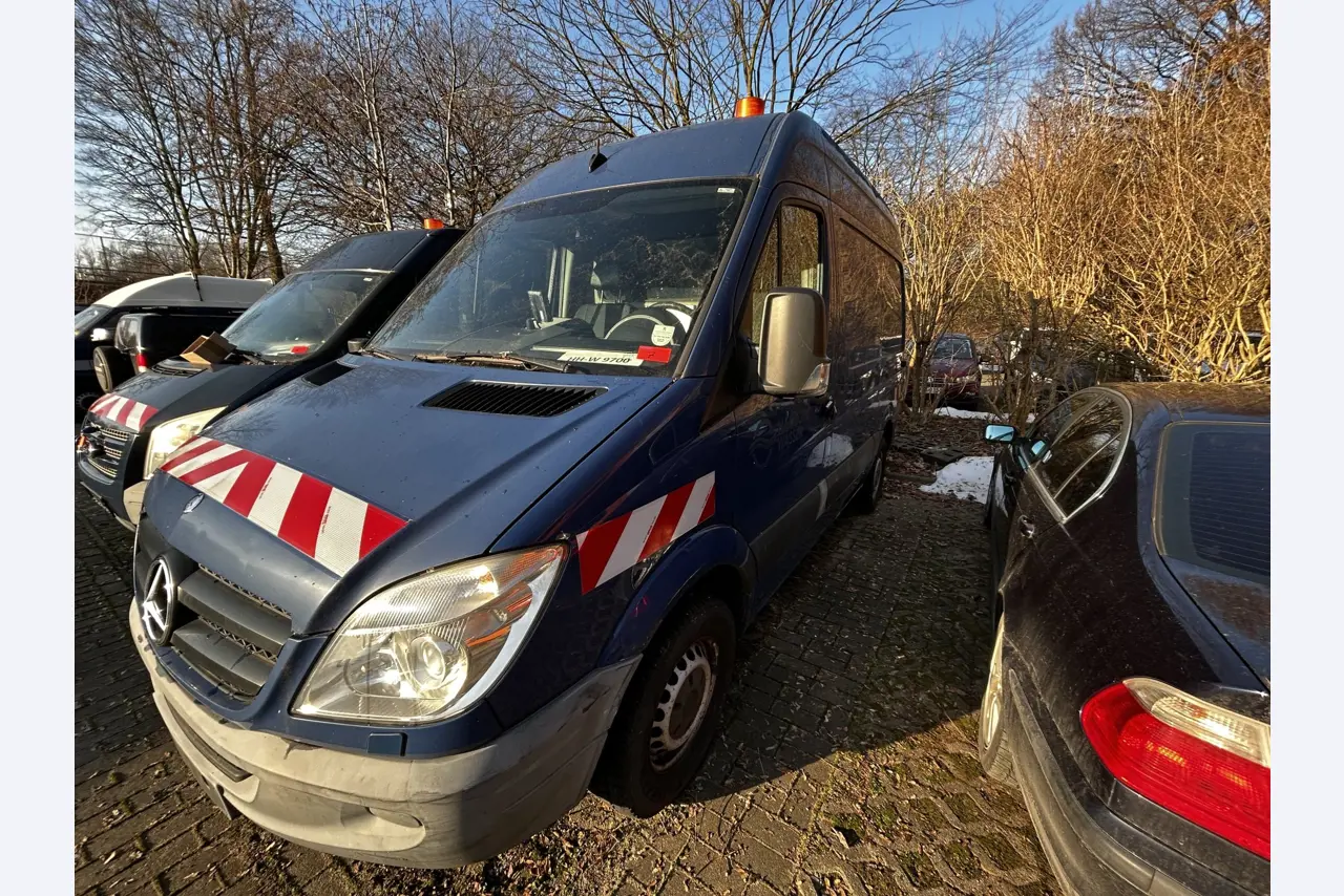 Div. Kommunalfahrzeuge, Werkstattfahrzeuge und PKW-10